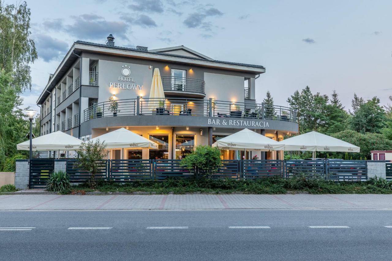 Hotel Perlowy Окунинка Екстериор снимка