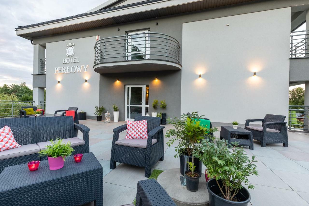 Hotel Perlowy Окунинка Екстериор снимка